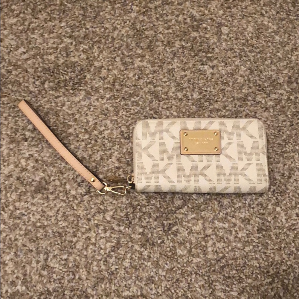 Michael Kors Wristlet